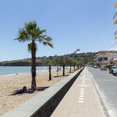 Beach Home Agnone Bagni Luaran gambar