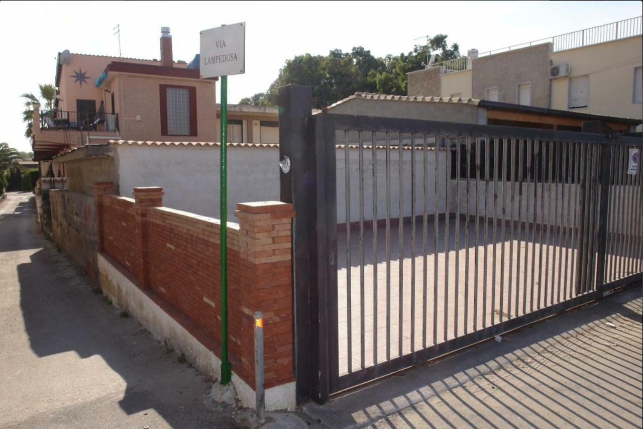 Beach Home Agnone Bagni Luaran gambar
