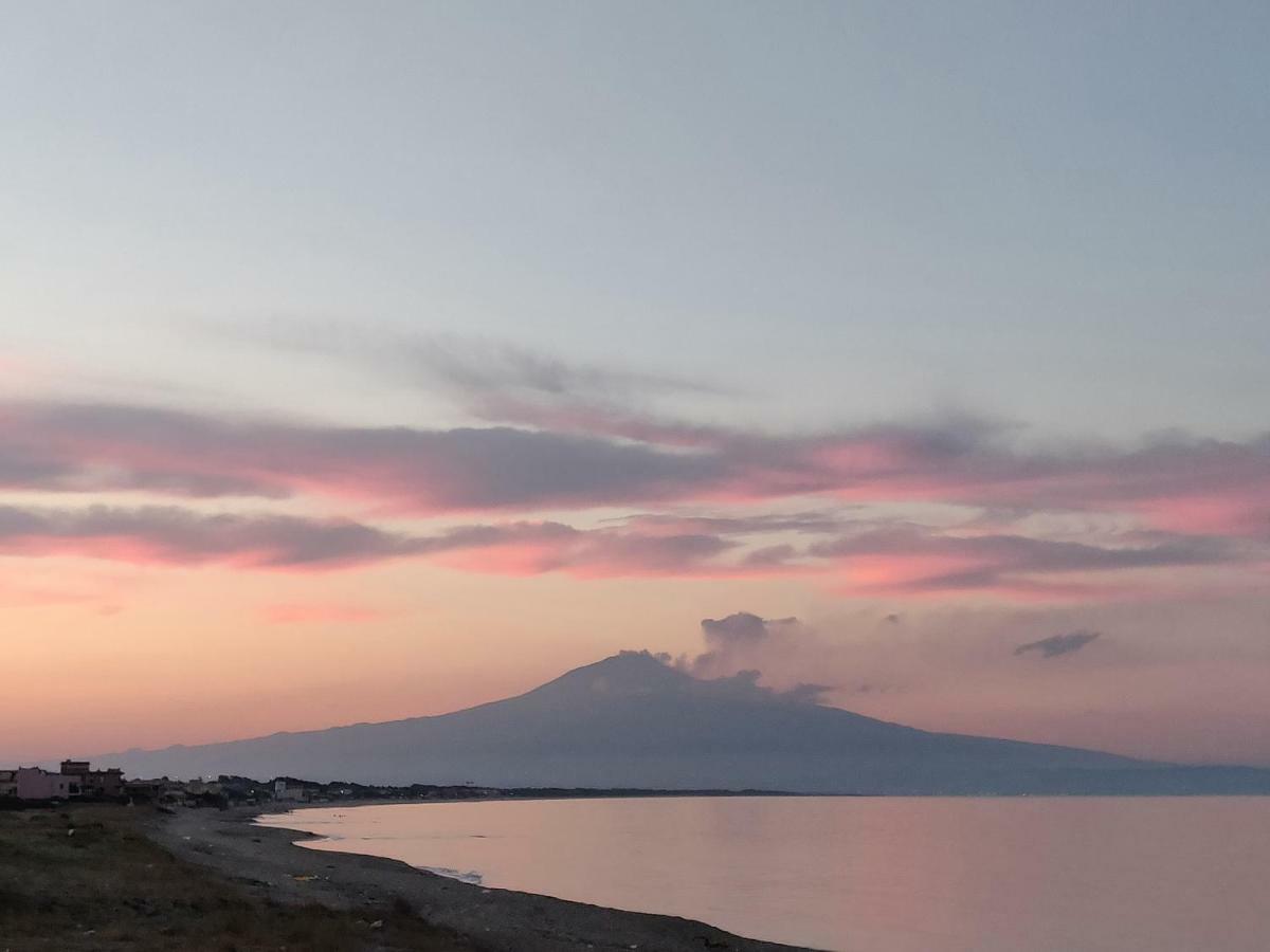 Beach Home Agnone Bagni Luaran gambar